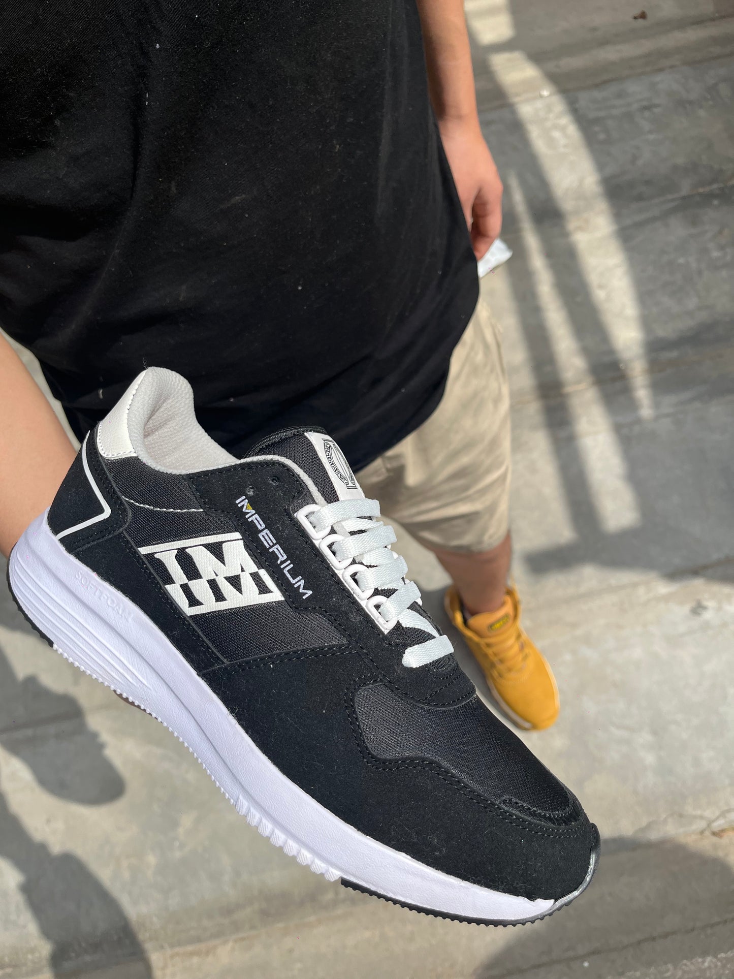 ZAPATILLA CAMALEÓN NEGRA